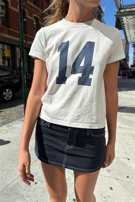 Chloe 14 Top – Brandy Melville.